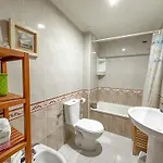 Completo, Amplio, Muy Iluminado Y Con Plaza De Garaje Incluida. Lägenhet O Grove