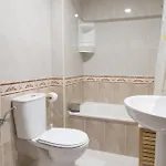 Completo, Amplio, Muy Iluminado Y Con Plaza De Garaje Incluida. O Grove