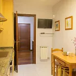Completo, Amplio, Muy Iluminado Y Con Plaza De Garaje Incluida. *