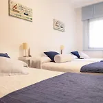 Completo, Amplio, Muy Iluminado Y Con Plaza De Garaje Incluida. Lägenhet O Grove