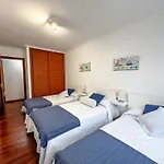 Completo, Amplio, Muy Iluminado Y Con Plaza De Garaje Incluida.
