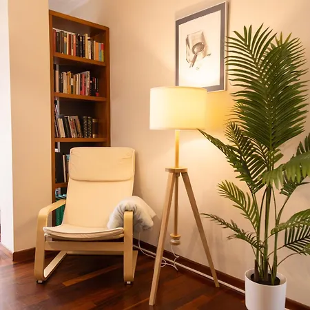 Completo, Amplio, Muy Iluminado Y Con Plaza De Garaje Incluida. * O Grove