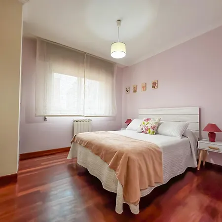 Apartment Completo, Amplio, Muy Iluminado Y Con Plaza De Garaje Incluida. *