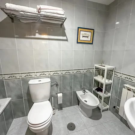 Completo, Amplio, Muy Iluminado Y Con Plaza De Garaje Incluida. * O Grove