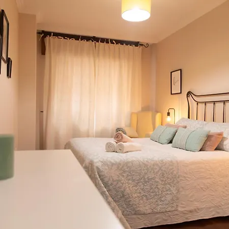 Completo, Amplio, Muy Iluminado Y Con Plaza De Garaje Incluida. Apartment