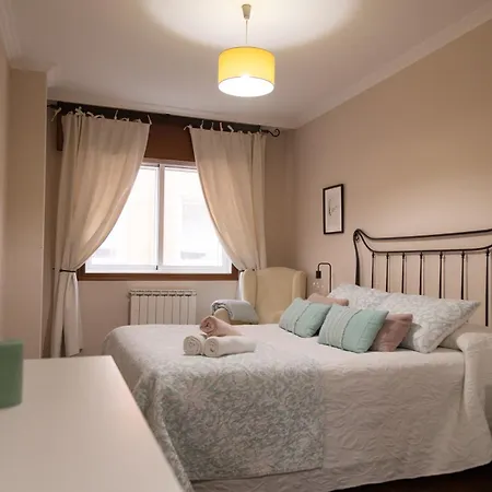 Apartment Completo, Amplio, Muy Iluminado Y Con Plaza De Garaje Incluida. *