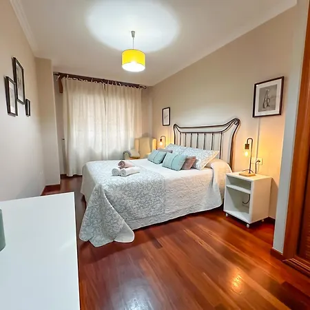 Completo, Amplio, Muy Iluminado Y Con Plaza De Garaje Incluida. O Grove