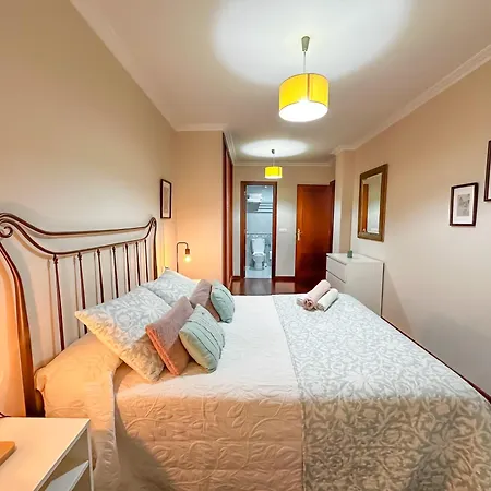 Completo, Amplio, Muy Iluminado Y Con Plaza De Garaje Incluida. O Grove